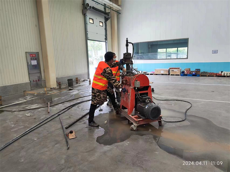 上城厂房地面下沉塌陷注浆加固施工